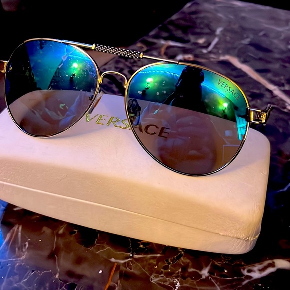 Versace men aviators (mint conditions) SOLD - Picture 1 of 2